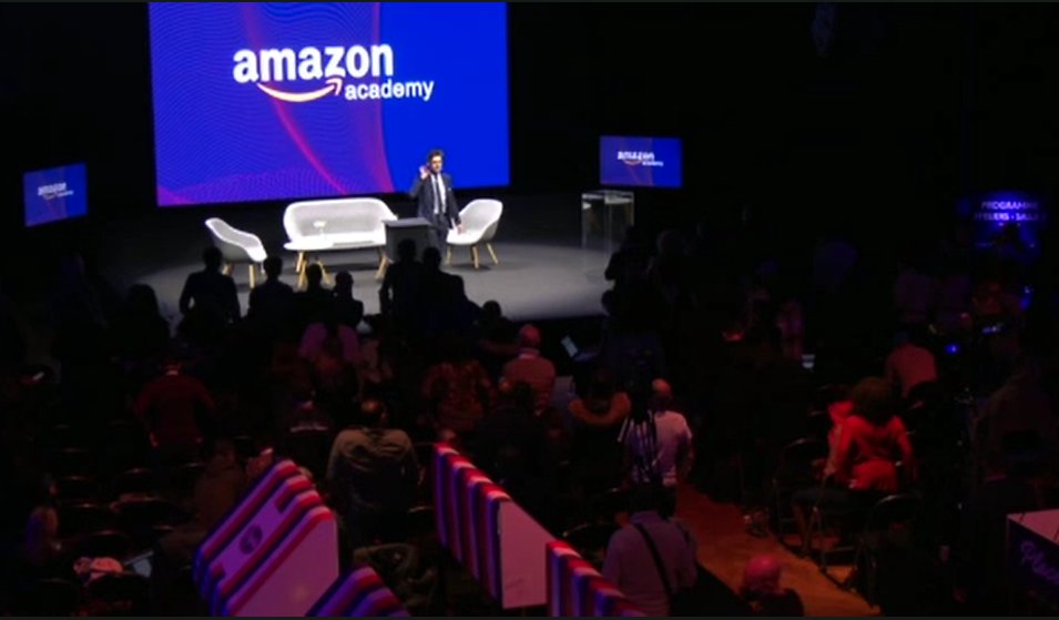jplarger's tweet photo. le mécanisme du #cerveau vue par le #mentaliste #BenoitLoizeau ...
#TransfoNum #AmazonAcademy
@AmazonNewsFR
📲 https://t.co/oqo49LGlaz https://t.co/nfsHC6Ifx0