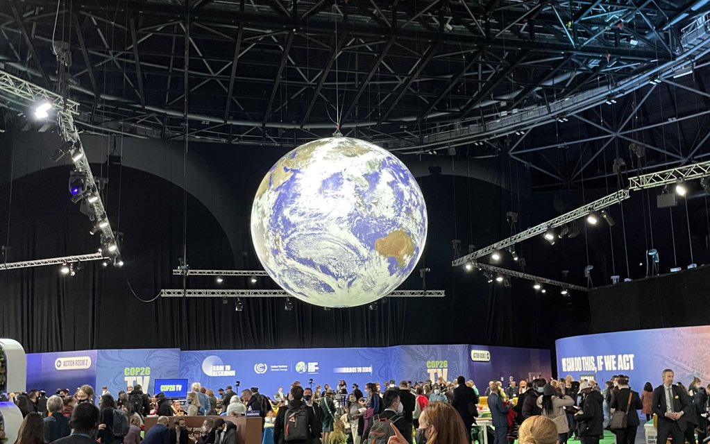 I’ve had such an incredible time at #COP26 
Sad to be leaving Glasgow, what a city! But it was a privilege to tell people about my project and be part of this event 🌱🚑 🌍