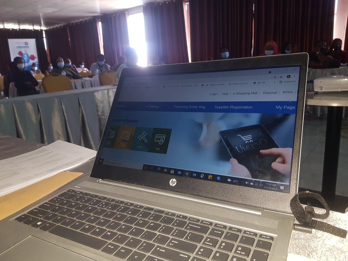 NFNV_Rwanda's tweet photo. This time, a workshop was organised in @MusanzeDistrict  to 43 women-owned business in collaboration with the @ChamberOfWomen https://t.co/nVnVqQBE3h