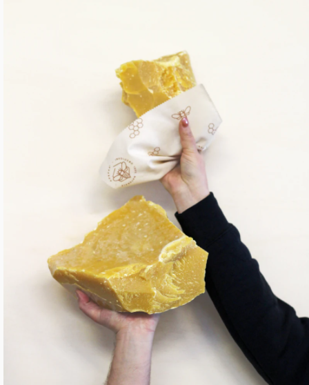 ApepakI's tweet photo. #Apepak_BAG 
#beeswax_bags_for_food #beeswax_reusable_food_bags
Apepak l'involucro per cibo del futuro: l'alternativa alla plastica in cucina ecologica, etica e sostenibile. Apepak è multiuso, lavabile, biodegradabile. 
visit us: https://t.co/30XjIooP2f https://t.co/AP8MaeJaaA
