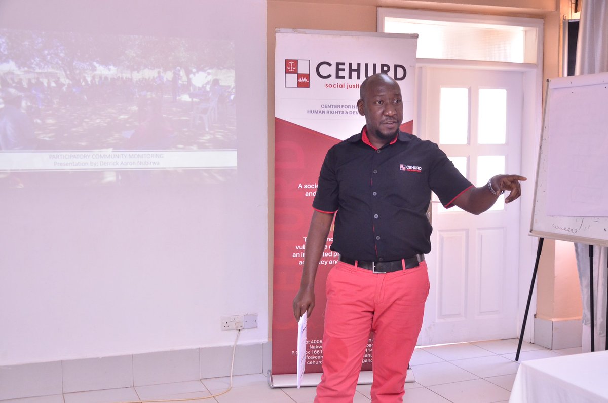 cehurduganda's tweet photo. "Some of the benefits of community participatory monitoring include systematic planning, collaboration, empowerment and all these have equal relevance."

Mr. Derrick Nsibirwa during a participatory community monitoring session.

#HealthSectorMonitoring https://t.co/hu9qaxvikM