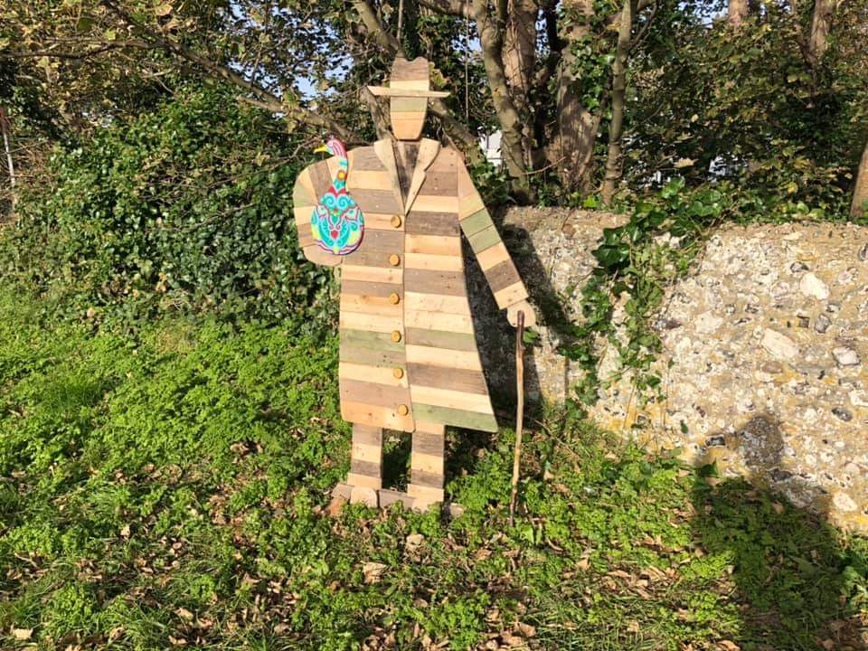 DeborahBerridg1's tweet photo. @BBCWomansHour @bbcemt @SamanthaCFisher In Seaford, East Sussex we have Planksy! Beautiful painted wooden birds appear overnight. This is the latest. Such a fun addition to the town. https://t.co/u9G2qOv506