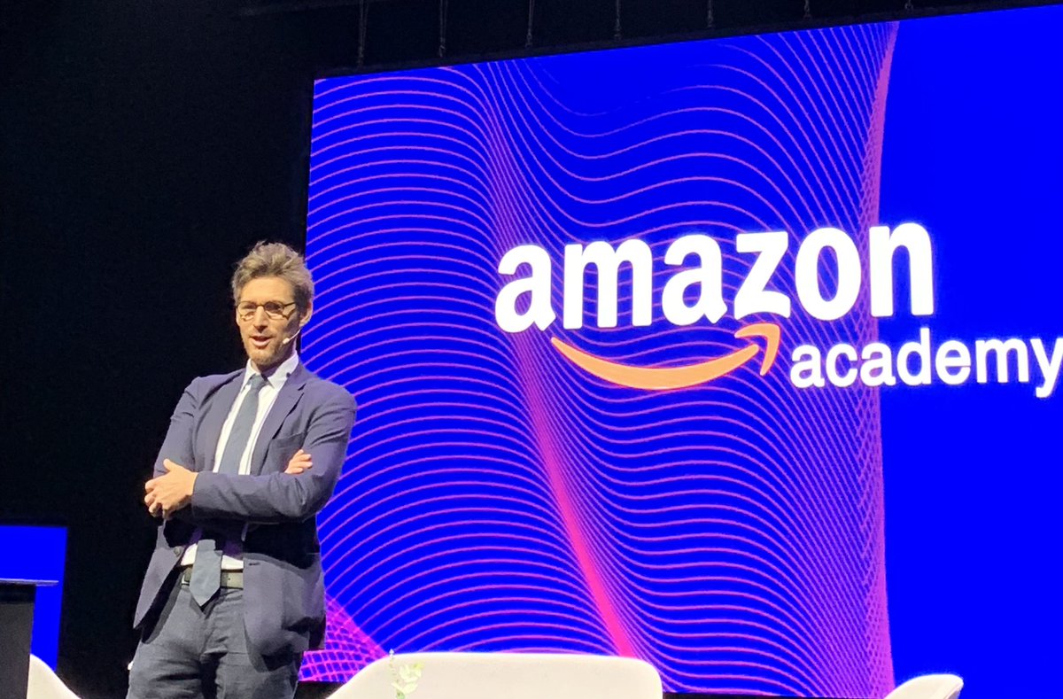Mouna_com1's tweet photo. Merci au mentaliste Benoit Loizeau pour une expérience amusante 😂

#AmazonAcademy https://t.co/lhxGkCKTAW