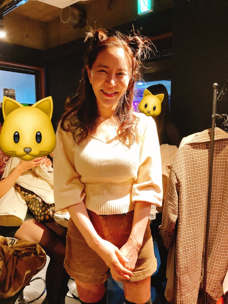 mp0_hana's tweet image. めちゃくちゃ遅ればせながら、うめこさんオフ会の！
いろんなお話出来たしうめこさんリアルバービーちゃんみたいな可愛さだった！スゴすぎる……！
ツーショ嬉しみ📸
うめこさんロンT可愛い❤︎*.(๓´͈ ˘ `͈๓).*❤︎
(今日着てマース)
 #weekendumeko 
 #週末うめこ