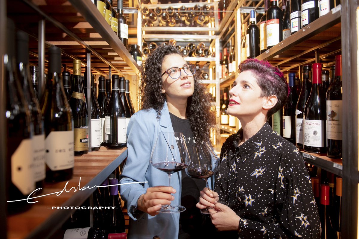 EduDieguezPhoto's tweet photo. Sommeliers Paula (L) and Virginia
Berria Wine Bar
Plaza de la Independencia
Madrid
2021
#spain #fotografia #paulamenendez #virginiagarcia #photogtaphy #photo #moments #momentosunicos #wine #igfotogram #foto #picoftheday #pictureoftheday #photo #sommeliers #berriawinebar https://t.co/HdebQTzY6o