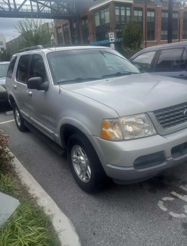 FOX5Atlanta's tweet photo. #AMBER ALERT
An Alert has been issued for 1-yo boy from Clarkston. 
Police are searching for a 2002 Ford Explorer, tag applied for sign in back window. 
We have a crew enroute to the scene and more info coming up on @GoodDayAtlanta
Read more details here: 
https://t.co/dSxmgwUH7J https://t.co/6JtuuYNykd