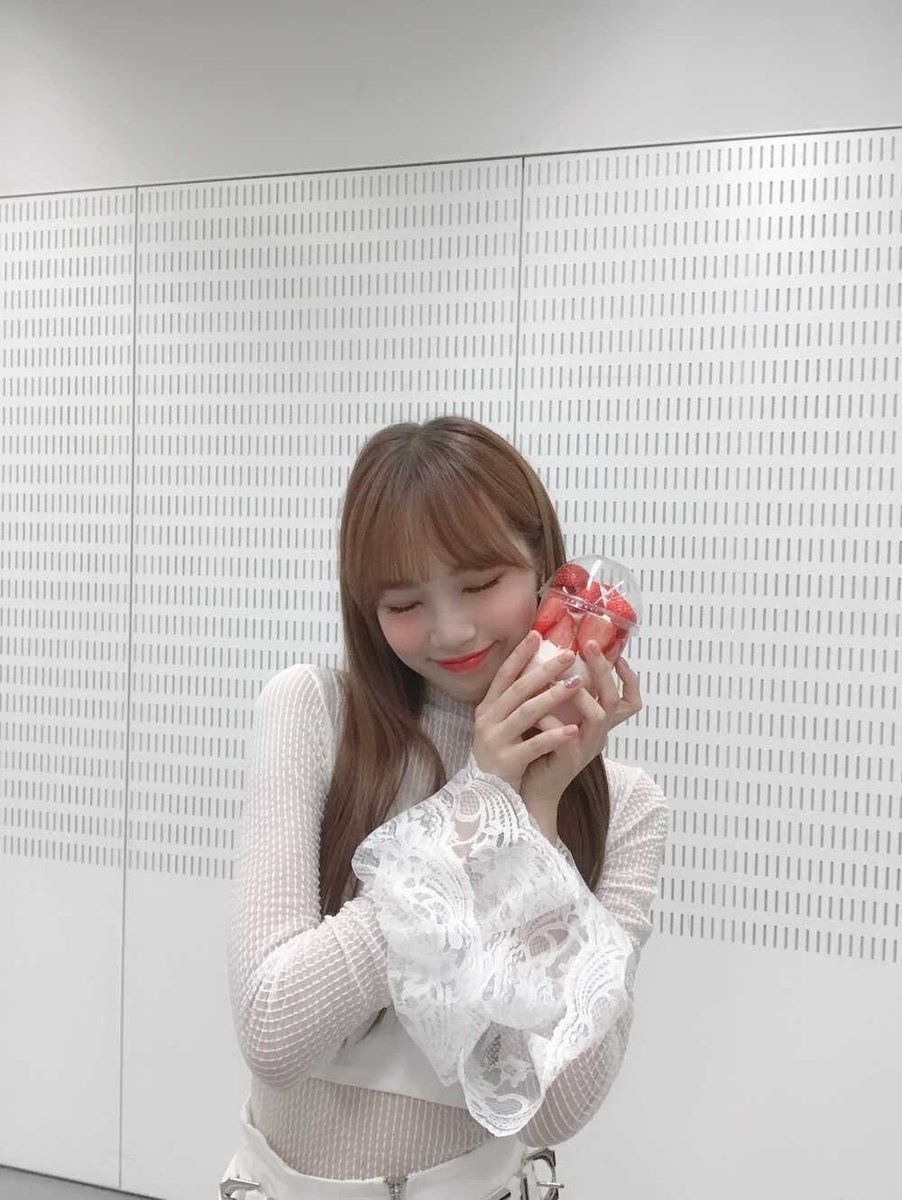 Kimcha81's tweet photo. 07line(06)    　西軍　✿김채원 ✿ 

初めまして、Twitterはじめました！
🎀仲良くしてください🎀

↺or ♡でお迎えに行きます

#Twitter上にいるIZONEペンさん全員と繋がるのが密かな夢だったりするのでとりあえずこれを見たIZONEペンさんはRTとフォローしていただけると全力でフォローしに行きます https://t.co/BebCBF7Hlu