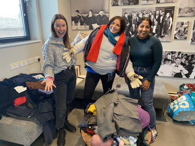 #Thankyou to all the team @west_hampstead 
for supporting the #WinterWarmth #Campaign organised by @apavementaway charity supported by @Agents_Giving by collecting & donating to the homeless in North London.  See more here to support & donate agentsgiving.org/event/donate-a…