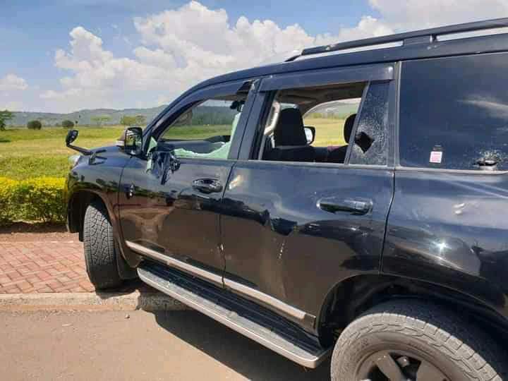 Ruto goes to Kisumu during a working day to do his personal campaigns. He pays a few goons some money to do criminal damage to Government cars to paint the area as violent. Who should pay for the repair of the government vehicles being misused in early campaigns