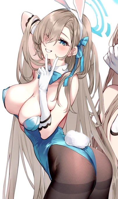先月描いたアスナちゃん🐰https://t.co/mh6P7X4Qc0 