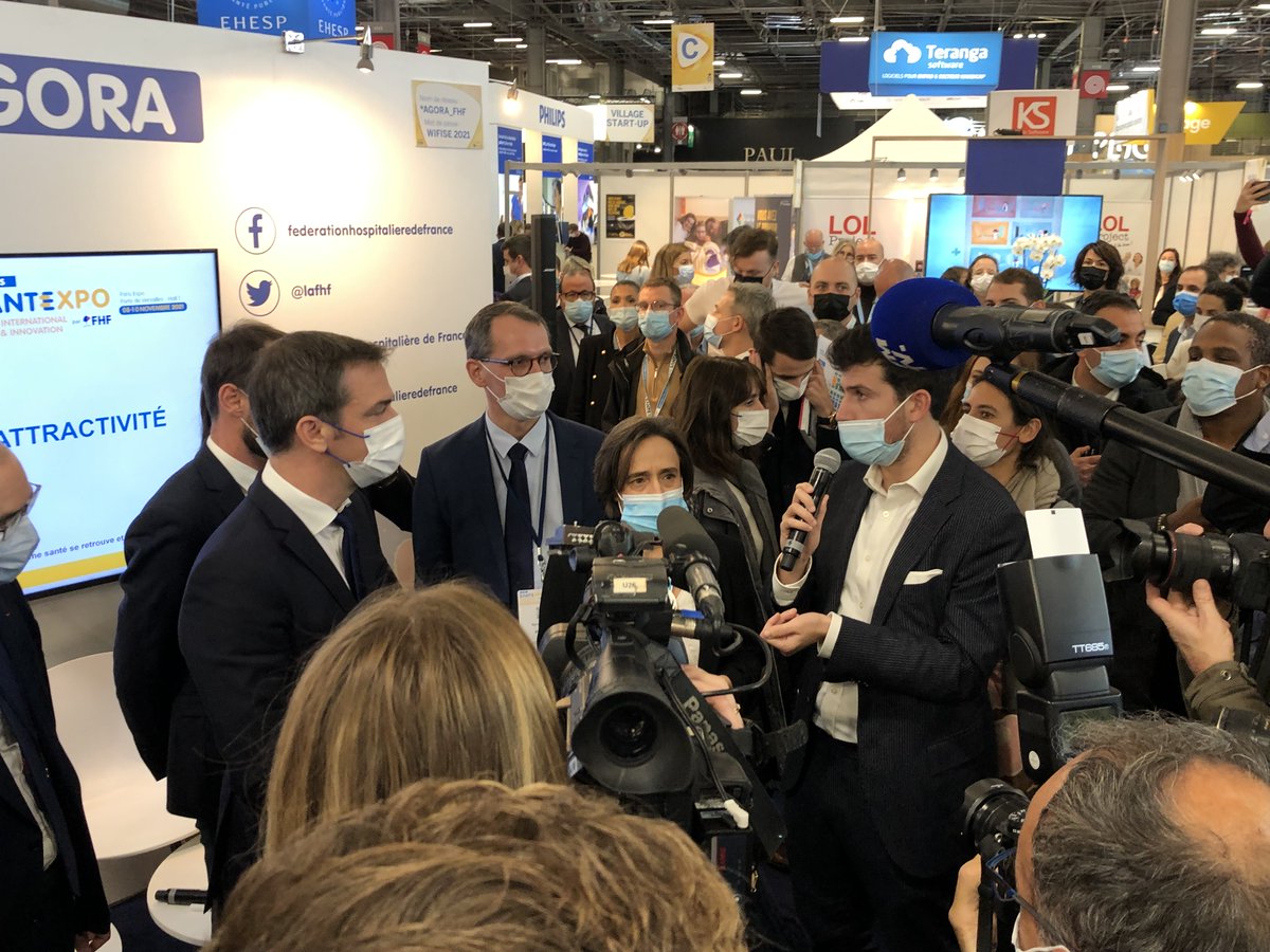 H_Confluence's tweet photo. M. le Ministre @olivierveran d’avoir pris le temps, hier, de remettre le prix de l’attractivité médicale dans la catégorie bonne pratique pour l’application digitale des internes #InternApp à @parisSANTEXPO
#InternApp est déployée sur l'ensemble des @H_Confluence ! https://t.co/0xUdPxW1ei