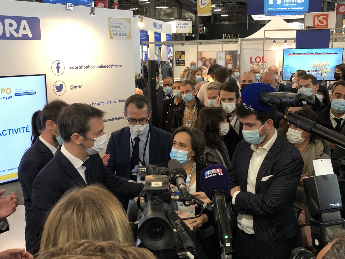 H_Confluence's tweet photo. M. le Ministre @olivierveran d’avoir pris le temps, hier, de remettre le prix de l’attractivité médicale dans la catégorie bonne pratique pour l’application digitale des internes #InternApp à @parisSANTEXPO
#InternApp est déployée sur l'ensemble des @H_Confluence ! https://t.co/0xUdPxW1ei