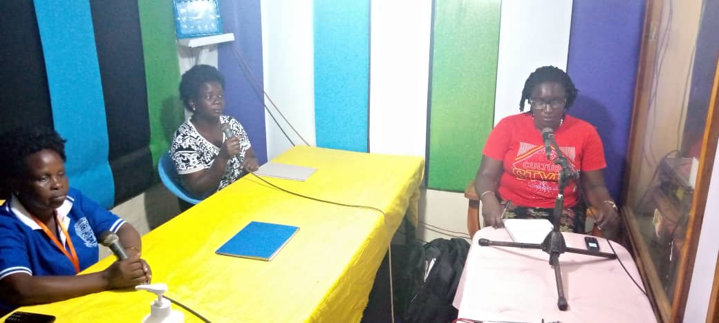 eassigender's tweet photo. EASSI was live via Elishma Radio Malaba, joined by the Chairperson &amp; Secretary of the Malaba Uganda Cooperative. Areas of discussion were: About EASSI; Services offered at the EASSI resource centre; #SaveWomensTrade project; Cooperatives &amp; importance of WCBTs trading collectively https://t.co/q9Bc4UrDd0
