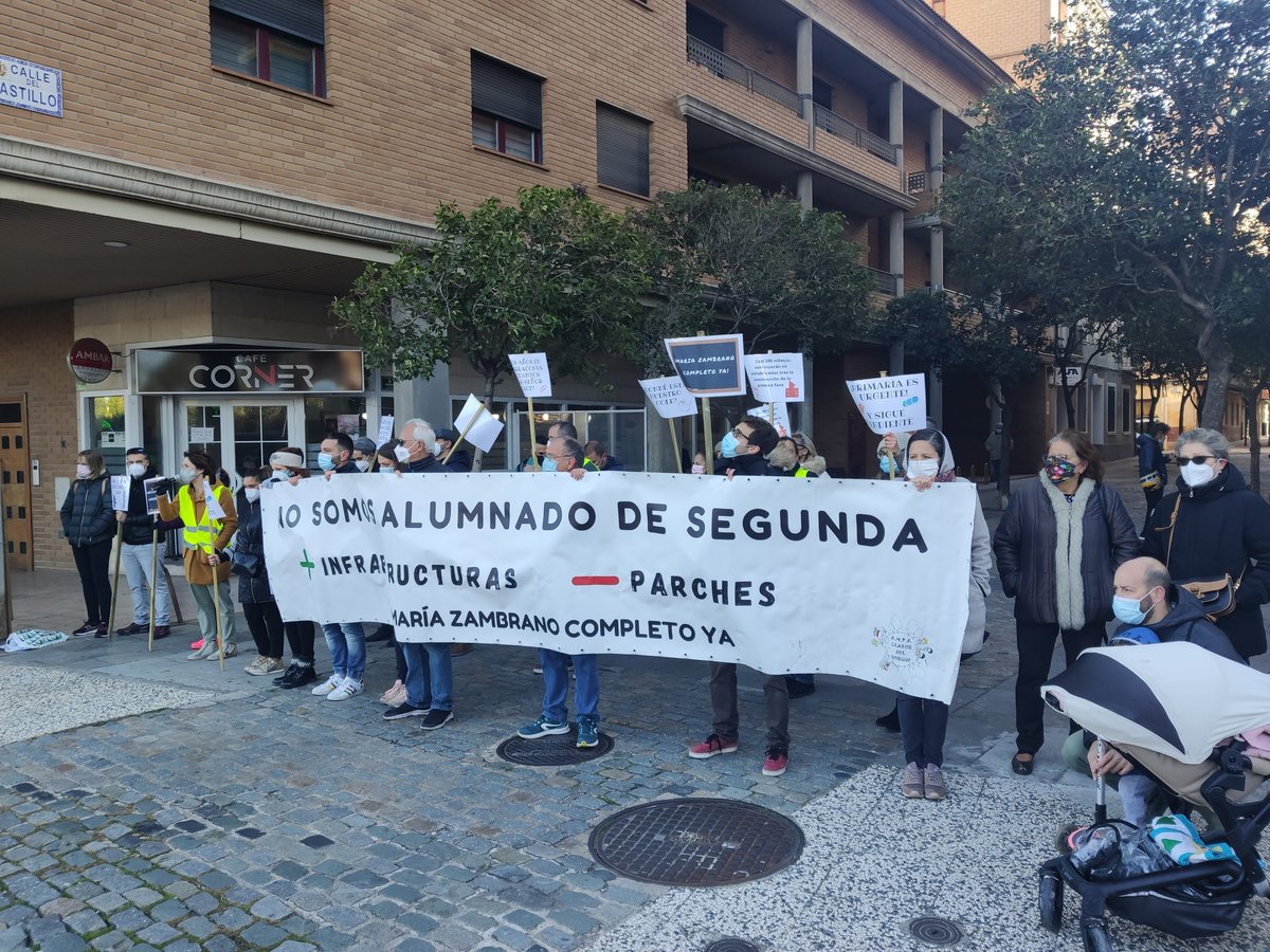 <a href="/felipefaci/">Felipe Faci Lázaro</a> Hoy estamos en las Cortes para que nos escuches! NO CABEMOS TODOS!!! <a href="/AMPACdelBosque/">AMPA Claros del bosque del CEIP María Zambrano</a> <a href="/PCortesBureta/">PilarCortes</a> <a href="/JLambanM/">Javier Lambán</a>