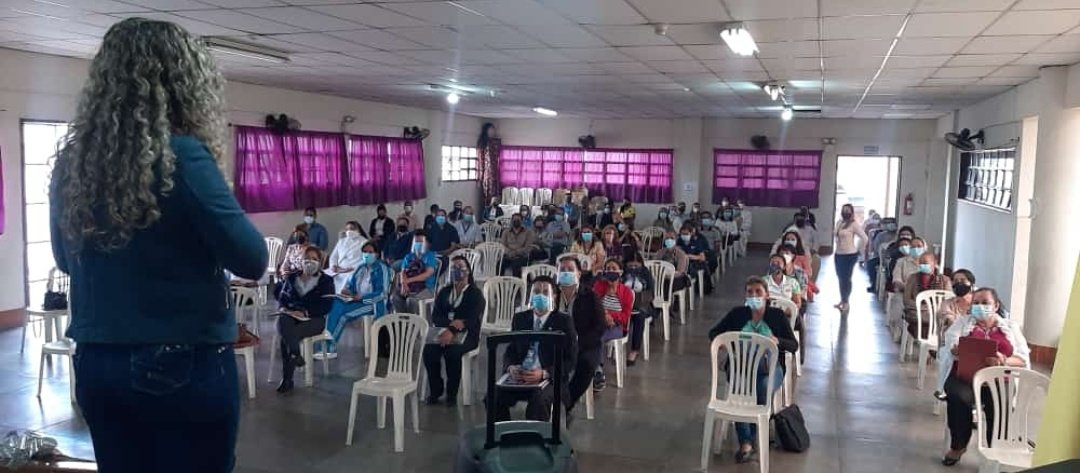 CDCETachira's tweet photo. Encuentro con el Sector Educación Dependencia Privada #Táchira
#PuebloDignoYSoberano
@MPPEDUCACION
@FreddyBernal @_LaAvanzadora
@charlychaves https://t.co/MZOXB0PGY3