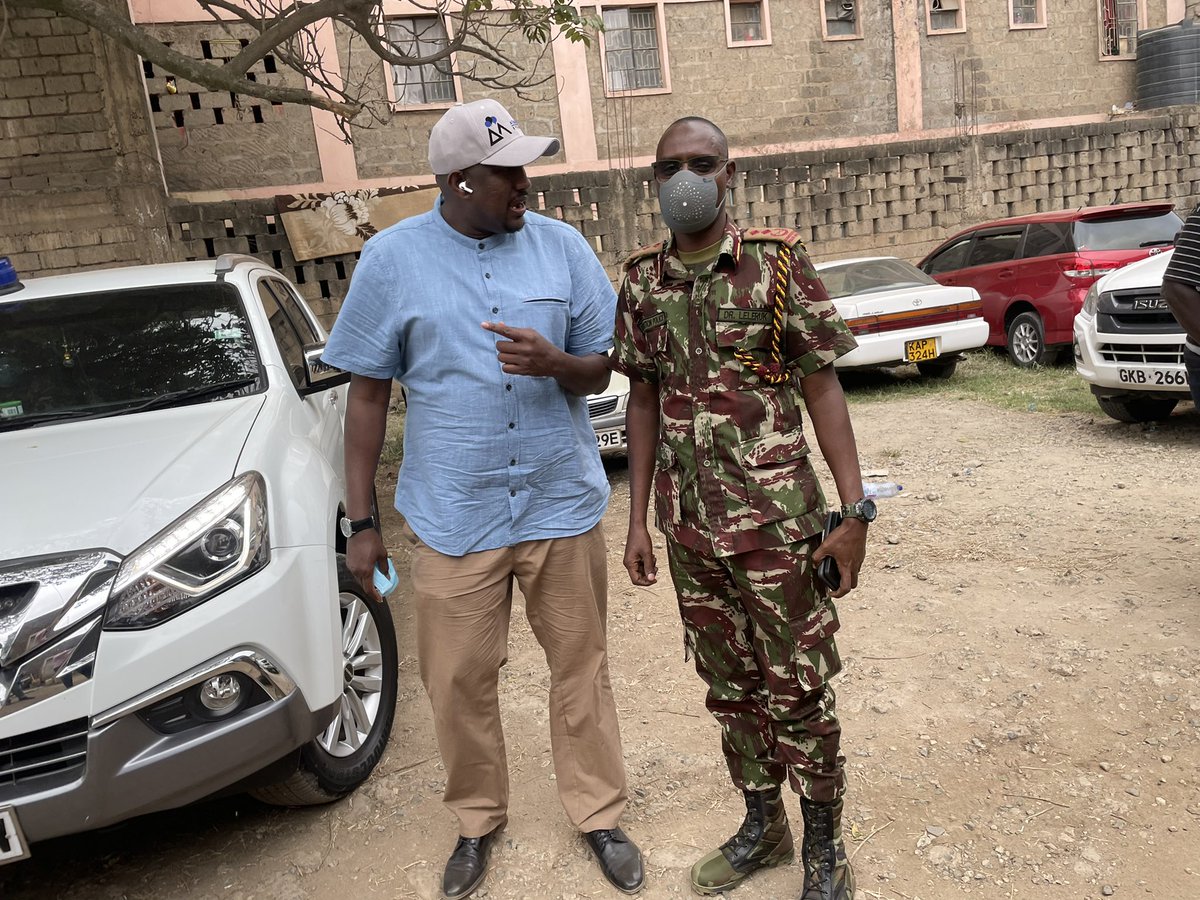 Asmali77's tweet photo. Great to see my good friend The Nairobi Metropolitan Service (NMS) Director in charge of enforcement, Dr. Mark Leleruk in Eastleigh. Dr Leleruk was a lecturer at Laikipia University. Top academic &amp; a performer. Great to see him in his new role. He is indeed an asset to @NMS_Kenya https://t.co/hI98AYDlD2