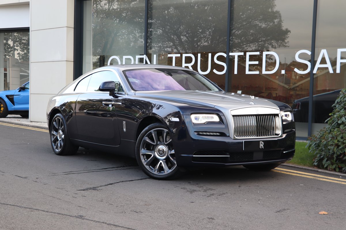 RollsRoyceLeeds's tweet photo. Midnight Sapphire has to be the perfect colour for a Wraith with a Shooting Starlight Headliner ⭐️

Contact one of our team for more information on this stunning example

#rollsroyce #rollsroycewraith #rr #rrleeds #wraith #newstock #provenance #bespoke #shootingstars #starlight https://t.co/T4m8rQzKfE