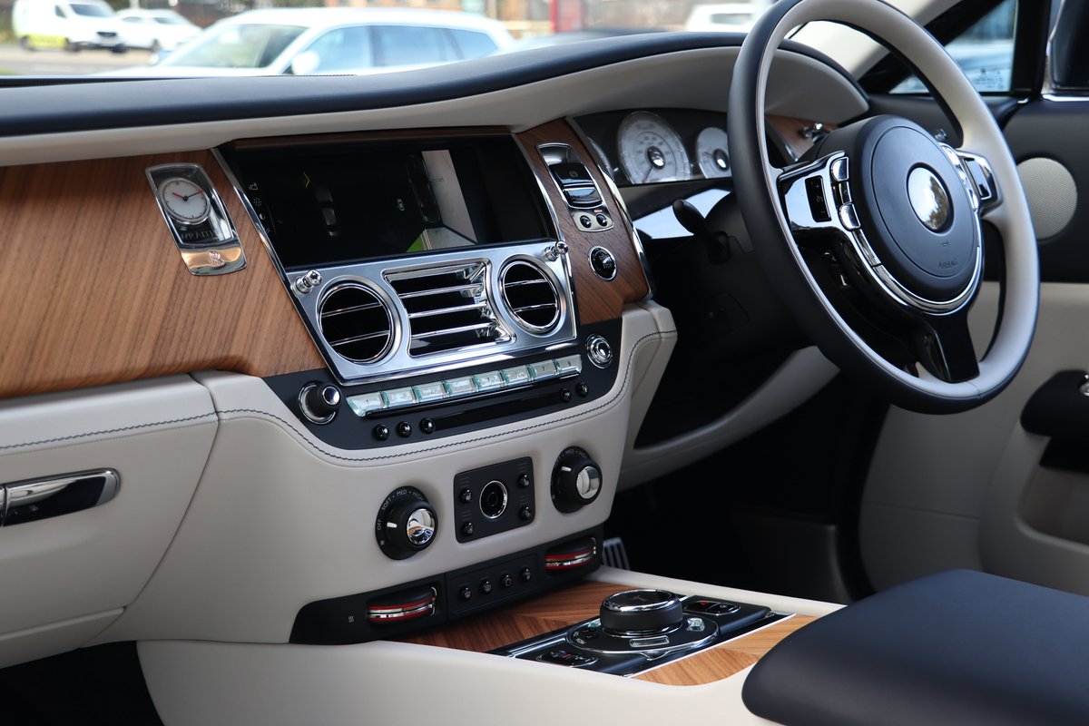 RollsRoyceLeeds's tweet photo. Midnight Sapphire has to be the perfect colour for a Wraith with a Shooting Starlight Headliner ⭐️

Contact one of our team for more information on this stunning example

#rollsroyce #rollsroycewraith #rr #rrleeds #wraith #newstock #provenance #bespoke #shootingstars #starlight https://t.co/T4m8rQzKfE