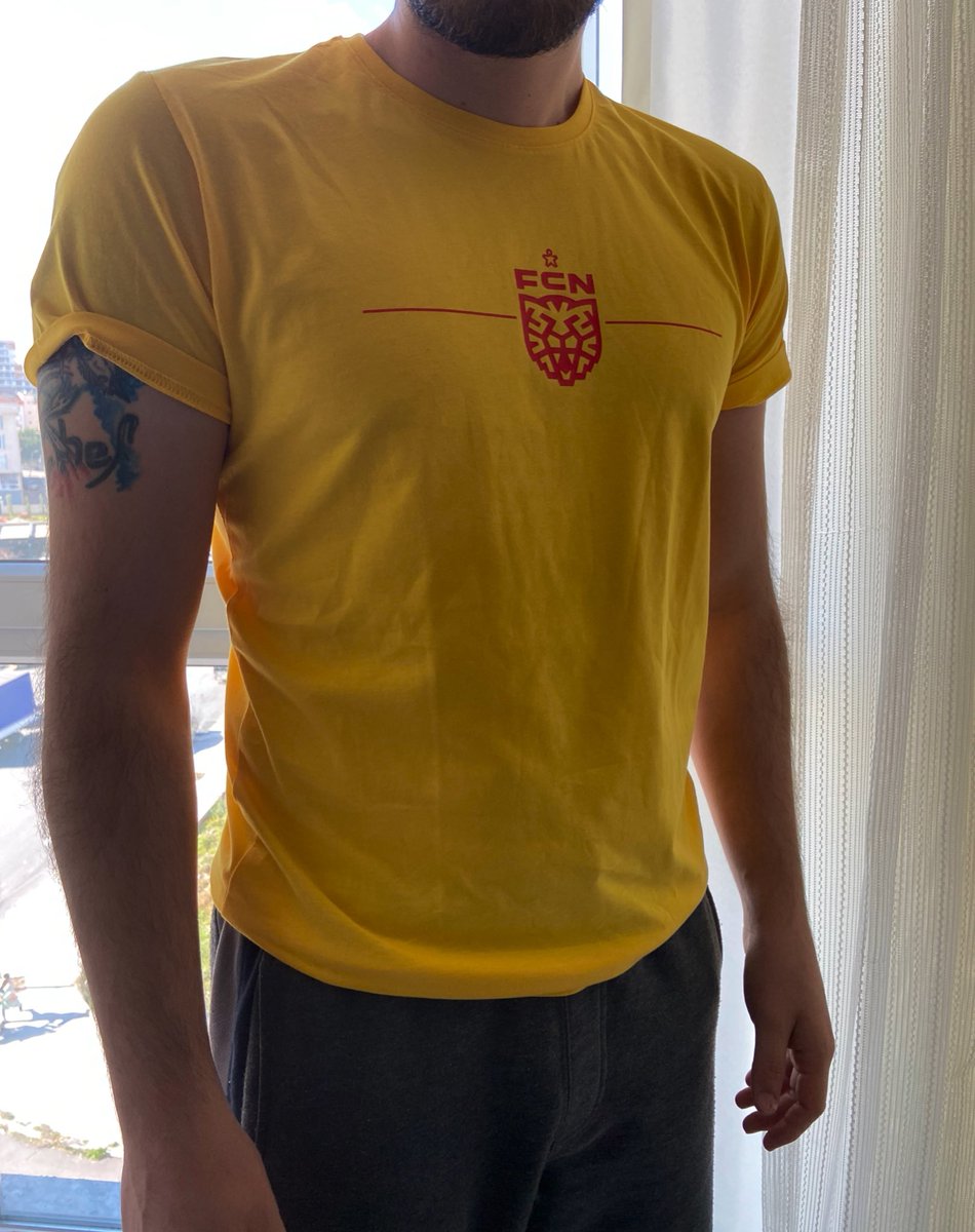 fenernesto's tweet photo. @boxtobox_tr Danimarka’da destekçisi olduğum Nordsjealland’ın tişörtünü baskılı şekilde göndermiş. Çok beğendim ve müteşekkir oldum cidden. https://t.co/diNS9FyO1i