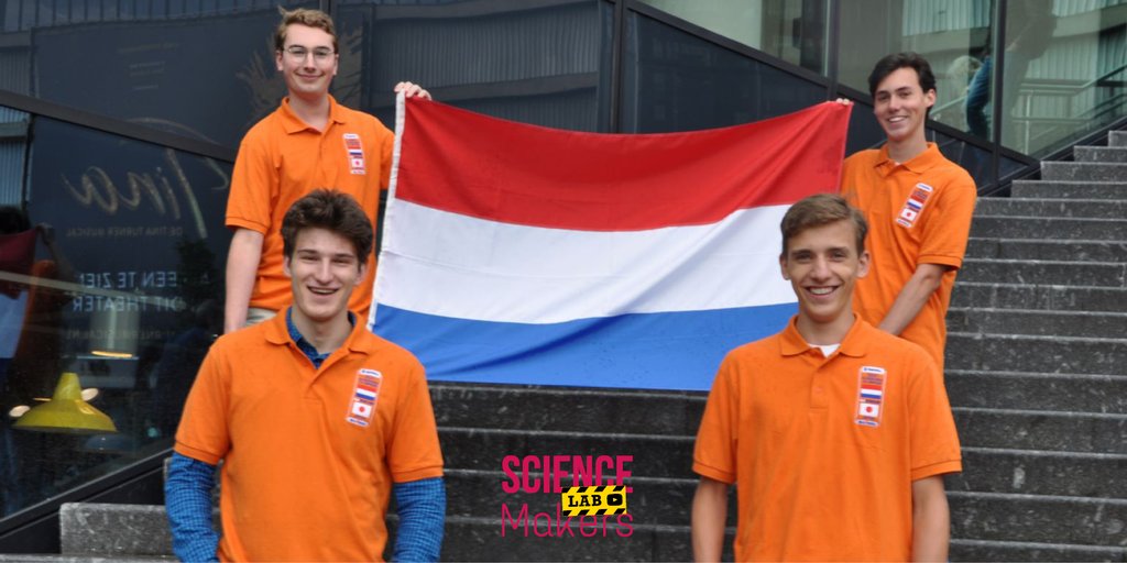 ScienceMakersNL's tweet photo. Jochem won de 42e Nationale Scheikundeolympiade overtuigend! Hij mocht samen met Mitchell, Bas en Max Nederland vertegenwoordigen bij de Internationale Chemie Olympiade. Ontdek meer op onze website: https://t.co/8jW5grymWh 
#SMANL #jongtalent https://t.co/U6z2b8BBbs
