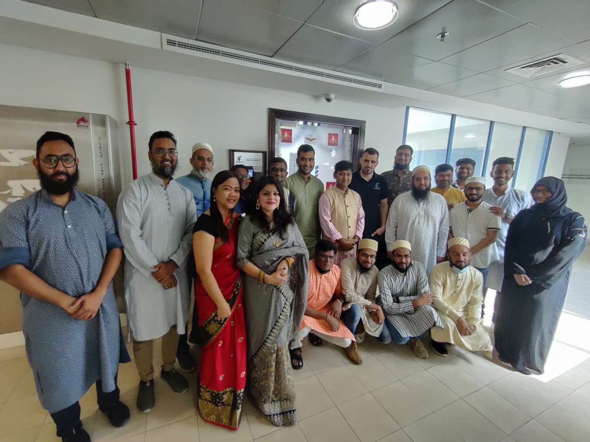 VisiontechDXB's tweet photo. Team #visiontechdxb celebrating Diwali. Festivals and #celebrations are a way of connecting teams. We wish all a wonderful and #blessed #Diwali once again.
#diwalicelebration #uae #festivaloflights #itsolutions #dubai #diwalivibes #team #diwali2021 https://t.co/GkPaMdrgge
