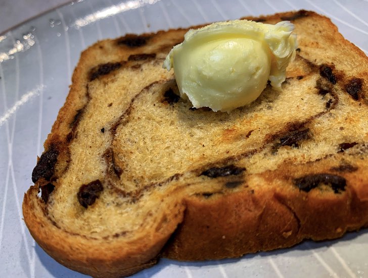 FatboyKnows's tweet photo. I can’t believe it’s butter! One ingredient and 25 mins. Watch me turn this heavy cream into rich  smooth creamy butter! https://t.co/mZpgWTcVdl