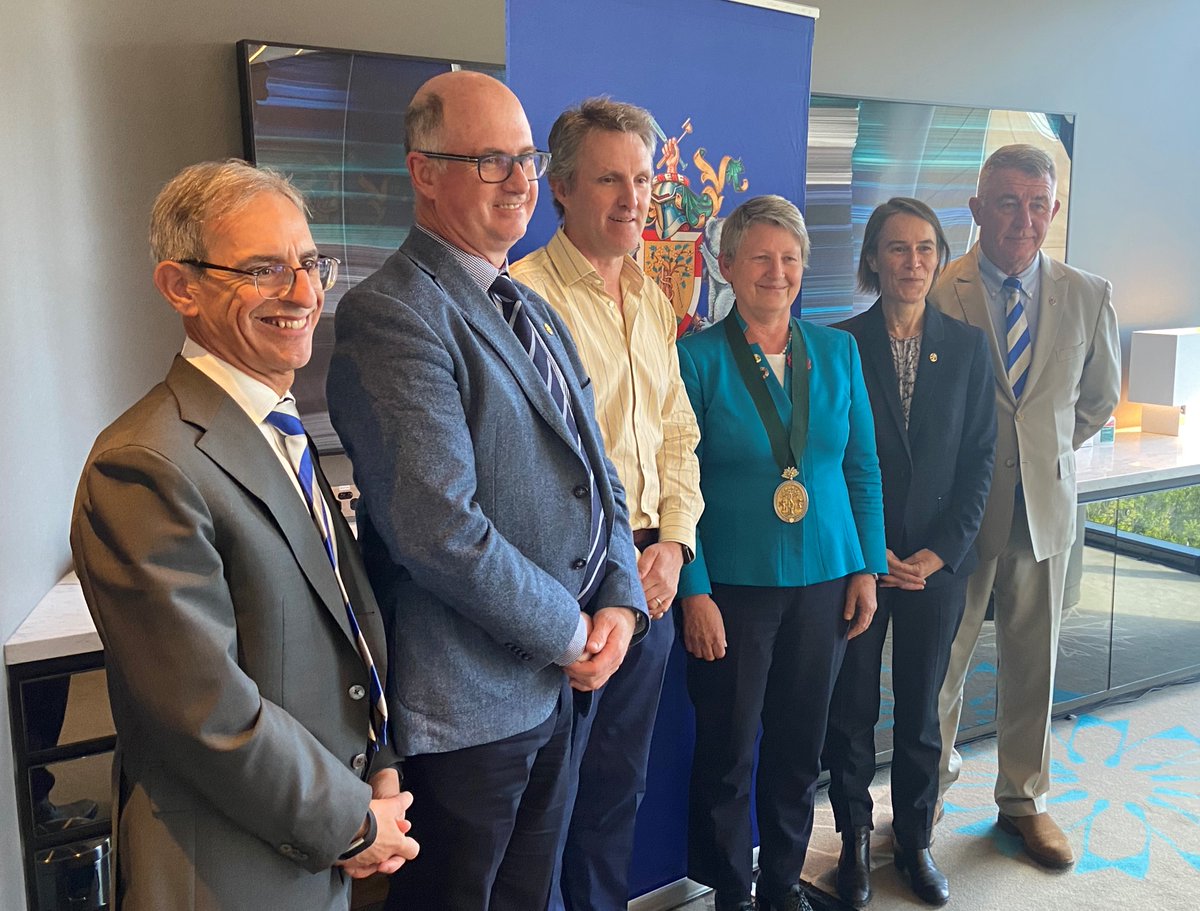 #AOAASM21 has concluded, with Annette Holian becoming AOA’s first female president. We thank immediate past President Michael Gillespie for an outstanding year of leadership in difficult circumstances. We welcome Michael A Johnson to the presidential line, as he becomes 2nd VP.