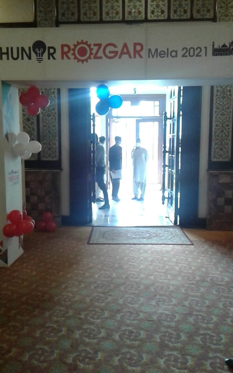 PVTC_Official's tweet photo. Hunar Rozgar Mela going on right now at #serenafaisalabad is a great chance for TVET trainees to get in-touch with recruiters and have on-spot interviews.
@ReformsTvet
#SkillingPakistan
#SkillsMatter
#HunarRozgarMela2021 https://t.co/3vFGjf2ENb
