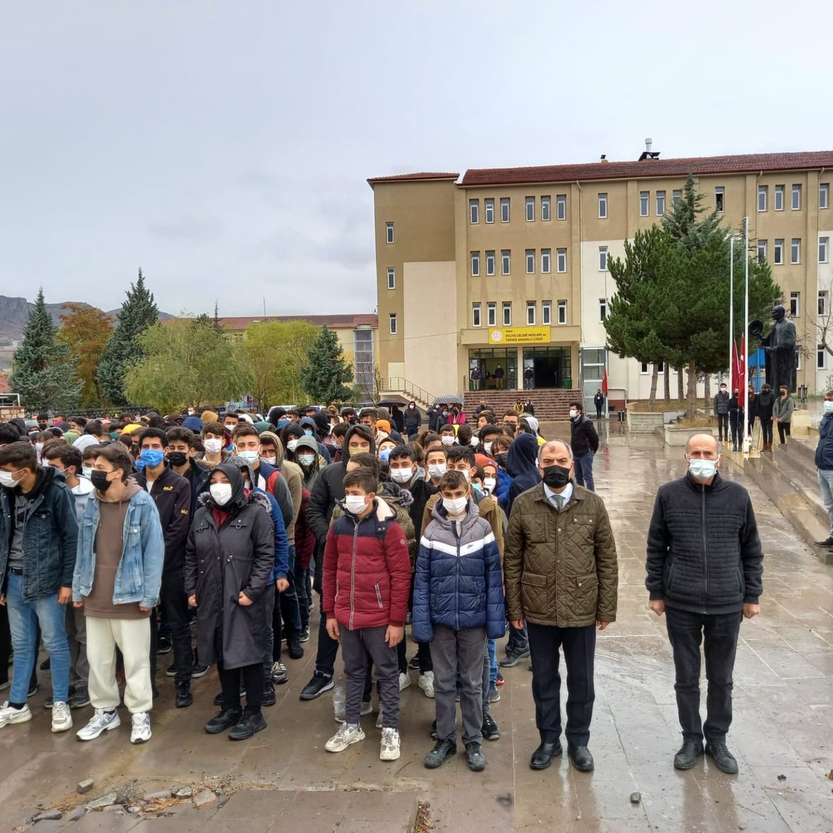 TokaT_Ev_C_MTAL's tweet photo. 10 Kasım Atatürk'ü Anma Törenimizden Yansıyan Kareler https://t.co/mwBxPFFn10