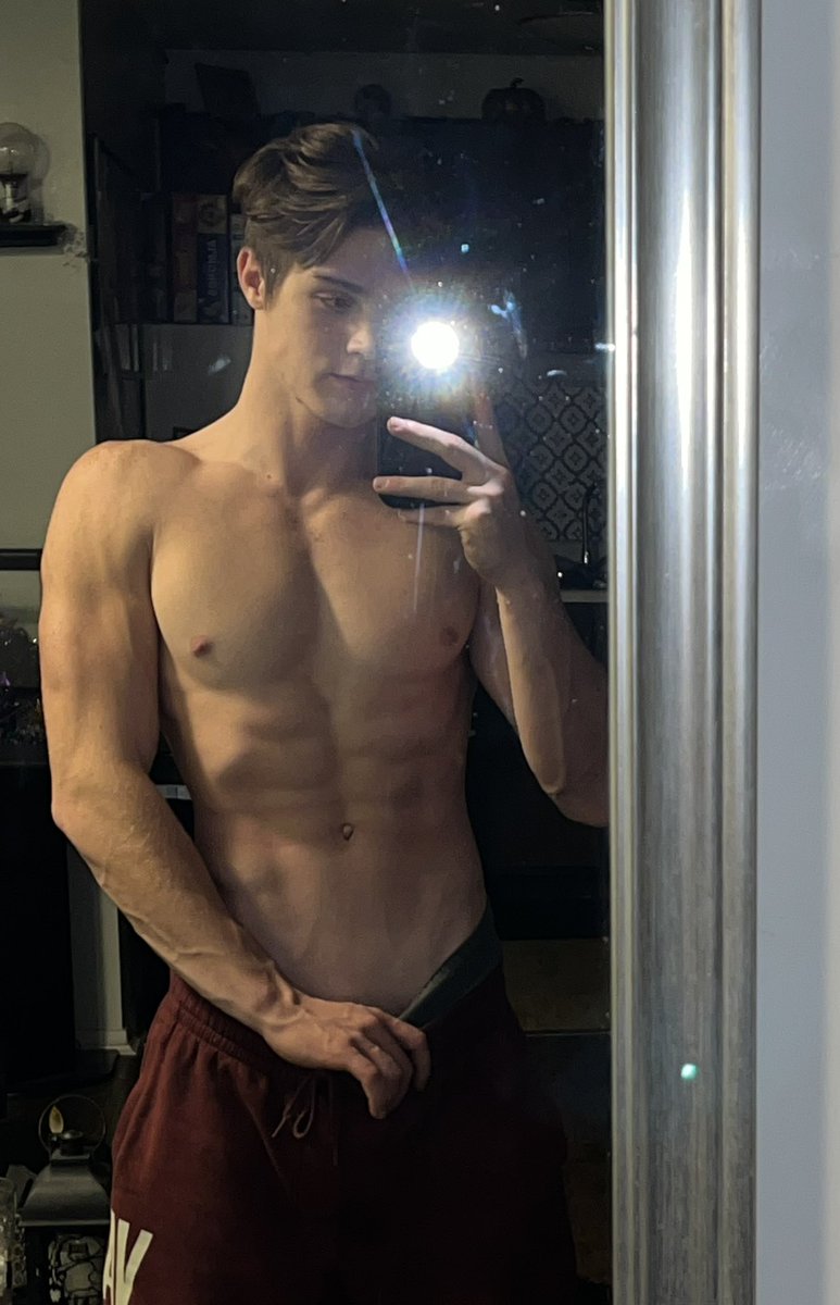 alphapeebs's tweet photo. Please me🤤 https://t.co/Y0WM2sHq1t