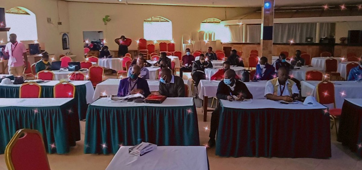 MediaCouncilUg's tweet photo. Participants at the editors and journalists training in Kabale.
@MoICT_Ug 
@UCC_Official 
@dkkasanga10 
@LParmu 
#Mediacouncilug https://t.co/Wcqn1fRhfn
