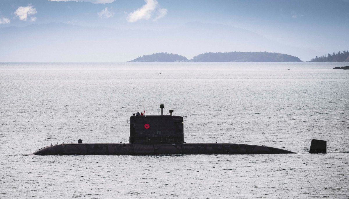 sebh1981's tweet photo. Canadian boat, the former UPHOLDER class SSK HMS Unseen, #HMCSVICTORIA proudly displays a poppy on her fin in honour of Remembrance Week leading up to Remembrance Day. 🇨🇦🇬🇧⚓️
#cansubforce, #RemembranceDay #canadaremembers , #lestweforget 🌹, #Poppy100 https://t.co/FfglZYGkAH