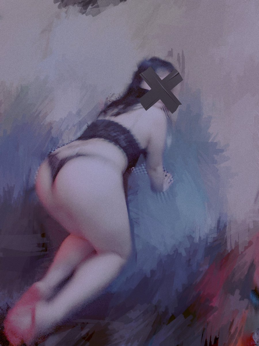 j04485's tweet photo. 還沒準備好....

#蜜桃臀🍑
#蜜大腿 
#按愛心轉推❤️ https://t.co/K6XslycIFx
