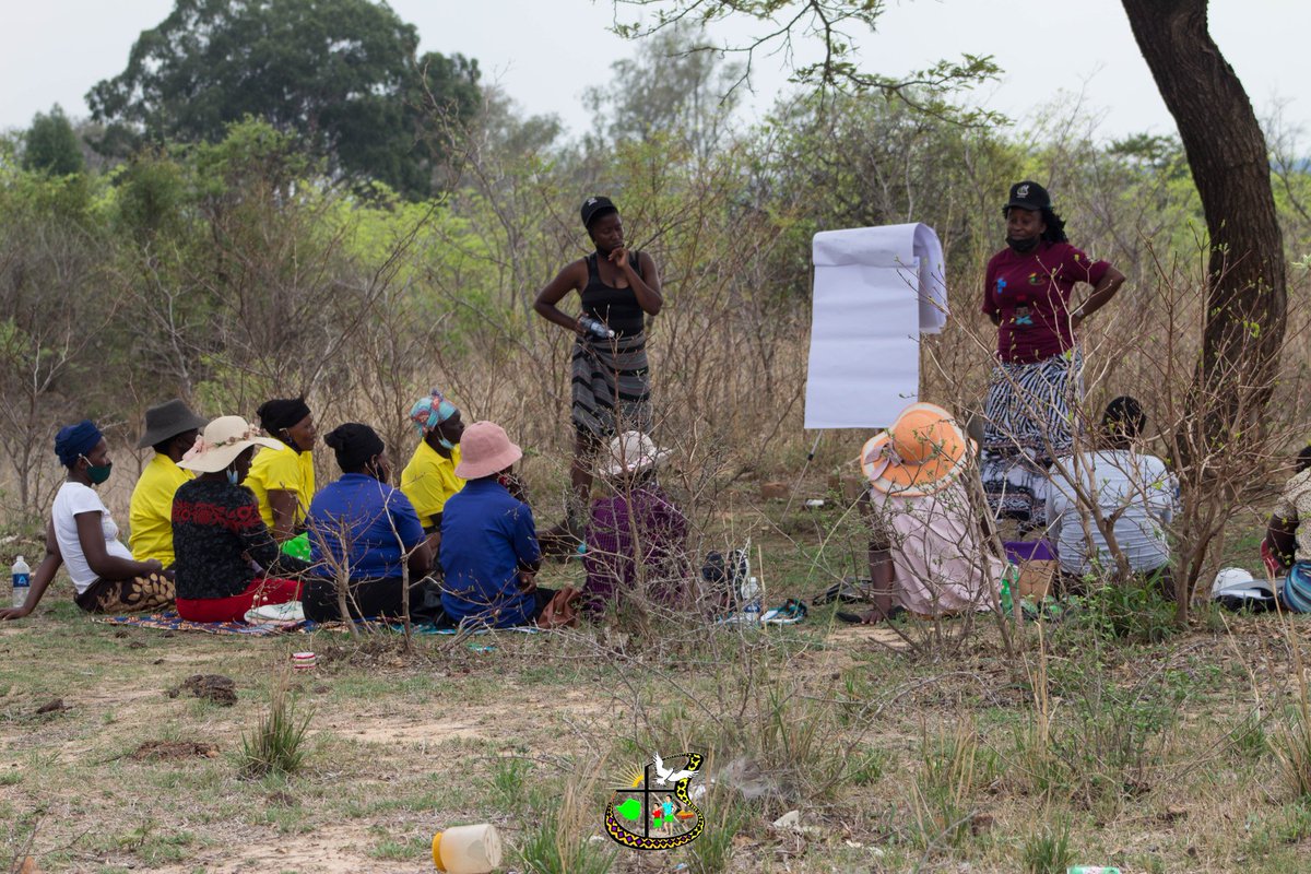 HOCICZW's tweet photo. Yesterday we held a refresher course on Child Protection policy in Ward 19 Umzingwane and ward 13 Bubi . It was well attended by our Child Protection Committee Members (CPCs) and Cluster Level Association members (CLAs).
#ChildProtection policy remains an integral part in #SCSV https://t.co/9uPCepAdPr