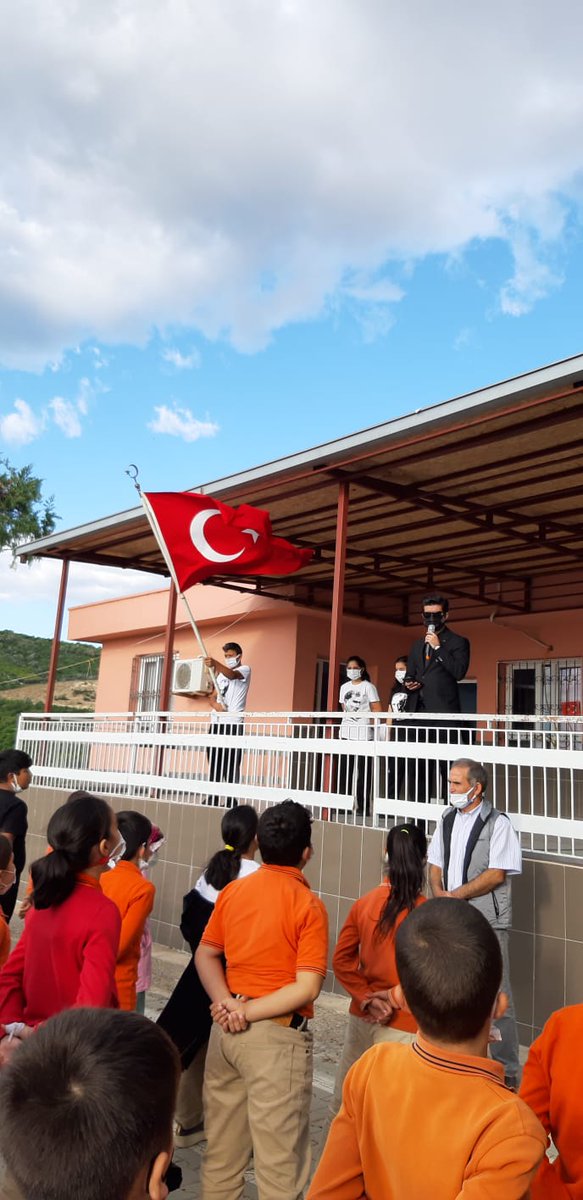 Minnet ve özlemle anıyoruz...