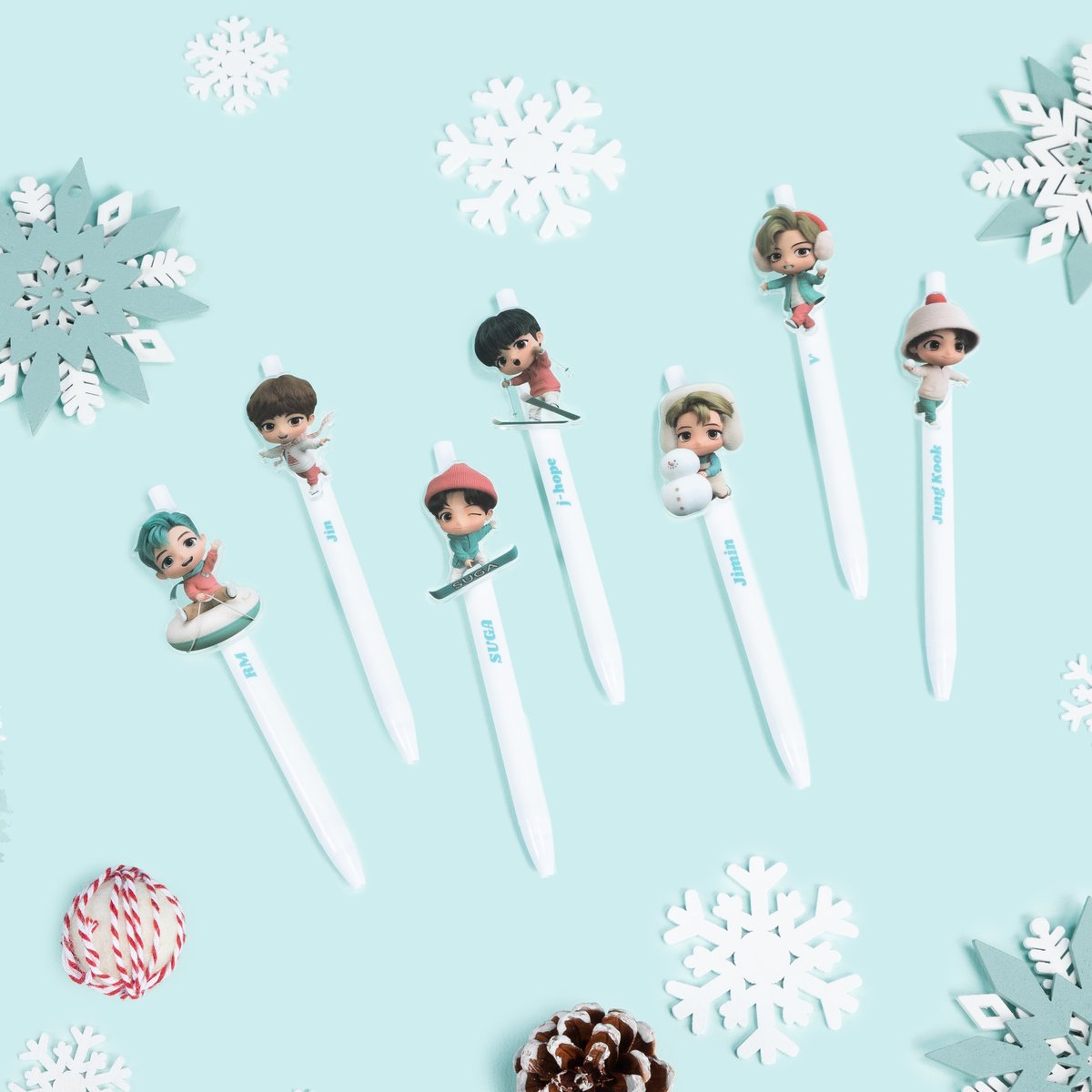 TinyTANofficial's tweet photo. Put down your worries                🌨️
Pick a way to enjoy your winter ☃️

We don't have much time left #Playing_with_Snow

⏰11 AM Nov 12, 2021 (KST) 
🚩GLOBAL, USA - Weverse Shop  
🚩JAPAN - BTS JAPAN OFFICIAL SHOP

#TinyTAN https://t.co/MN4E3G4rJX