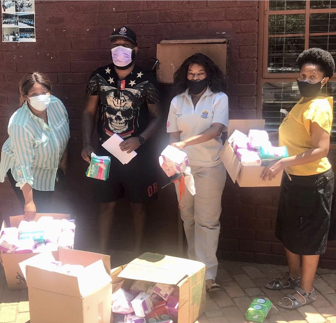 thepadrun's tweet photo. We are so grateful to have been part of @shonaaccra pad distribution! Your donations were able to help so many young ones! THANK YOU! THANK YOU! THANK YOU!
Please keep your donations coming so we’re able to make a difference ♥️🙏🏾
#ThePadRun #menstruationedication https://t.co/ZAUB61Cj01