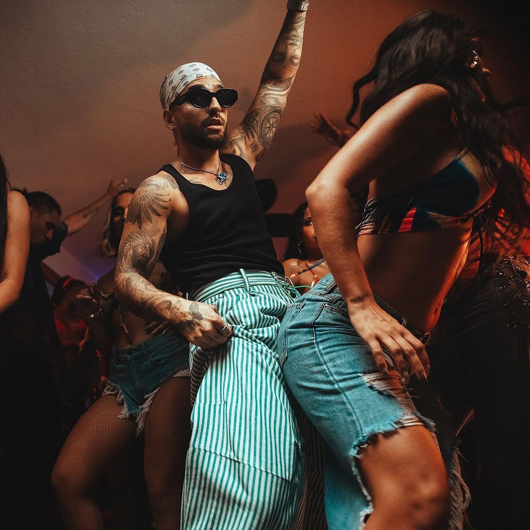 malumapl's tweet photo. @maluma wystąpi na gali @mtvema w tę sobotę ze swoją nową piosenką #MamaTetema 🔥 

#maluma #MTVEMA #MTVEMA2021 https://t.co/Knes8fG7Op