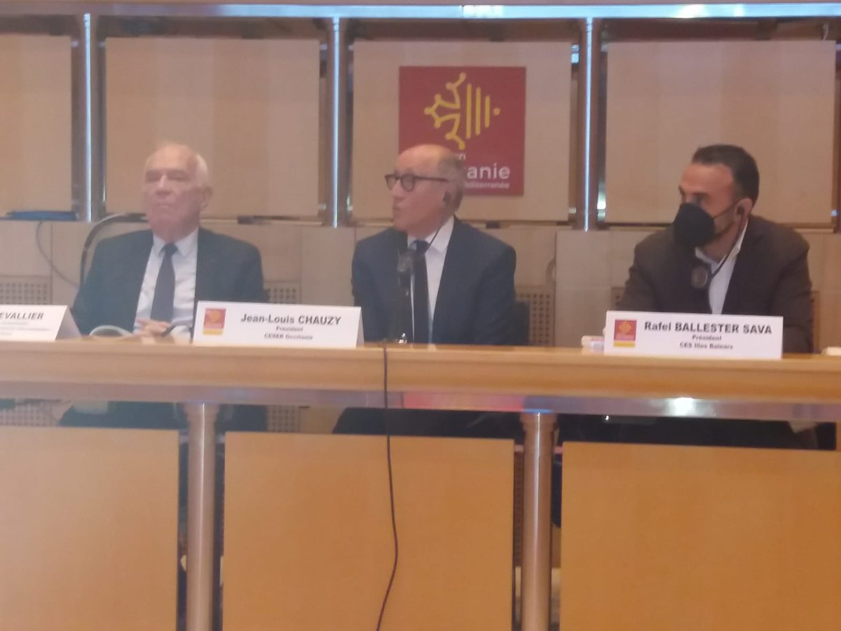 ces_ib's tweet photo. 🗓️Ahir ens vam reunir amb el CESER Occitània a Montpeller amb l'objectiu d'elaborar un document comú sobre la contaminació a la Mediterrània de cara a la Conferència Internacional que preparen els CES de l'Euroregió Pirineus-Mediterrània per l'any 2022 https://t.co/1F0fsJR0zm