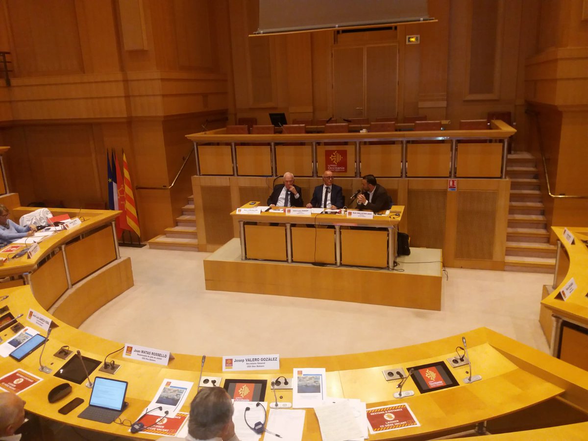 ces_ib's tweet photo. 🗓️Ahir ens vam reunir amb el CESER Occitània a Montpeller amb l'objectiu d'elaborar un document comú sobre la contaminació a la Mediterrània de cara a la Conferència Internacional que preparen els CES de l'Euroregió Pirineus-Mediterrània per l'any 2022 https://t.co/1F0fsJR0zm