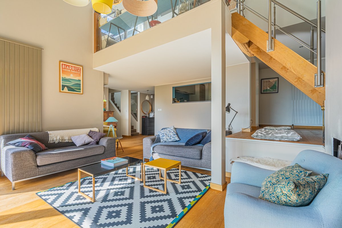 EspaceAtypiqueG's tweet photo. [Nouveau bien à la vente]

#Fontanil-Cornillon Cette belle maison d'architecte offre une vue exceptionnelle sur les massifs montagneux.

Pour en savoir plus 👉 https://t.co/OEZZAeJmmG https://t.co/2PR2rErZbS