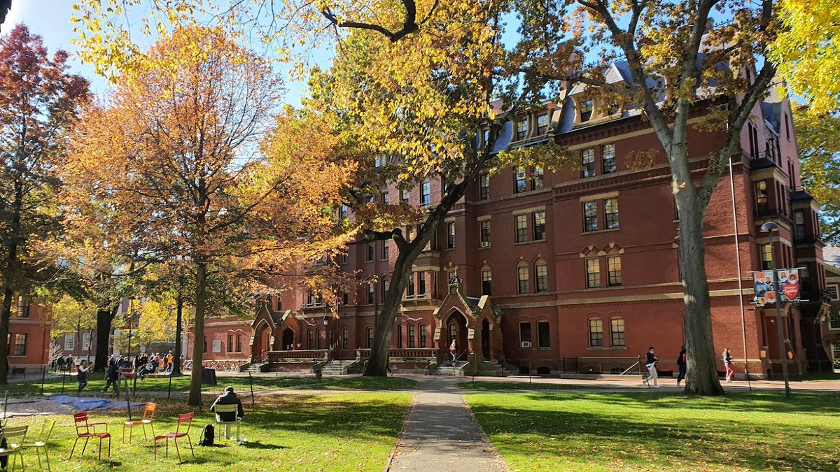 venturelab_ch's tweet photo. Diving into action on the first day of #VLeadersBiotech: workshop on financing in the US, expert meetings, welcome reception at the Swiss residence with @swissnexBoston CEO Benjamin Bollmann, and enjoying beautiful autumn days at @Harvard campus.
https://t.co/fDcYFnssgs https://t.co/BZ4gOHKZDl