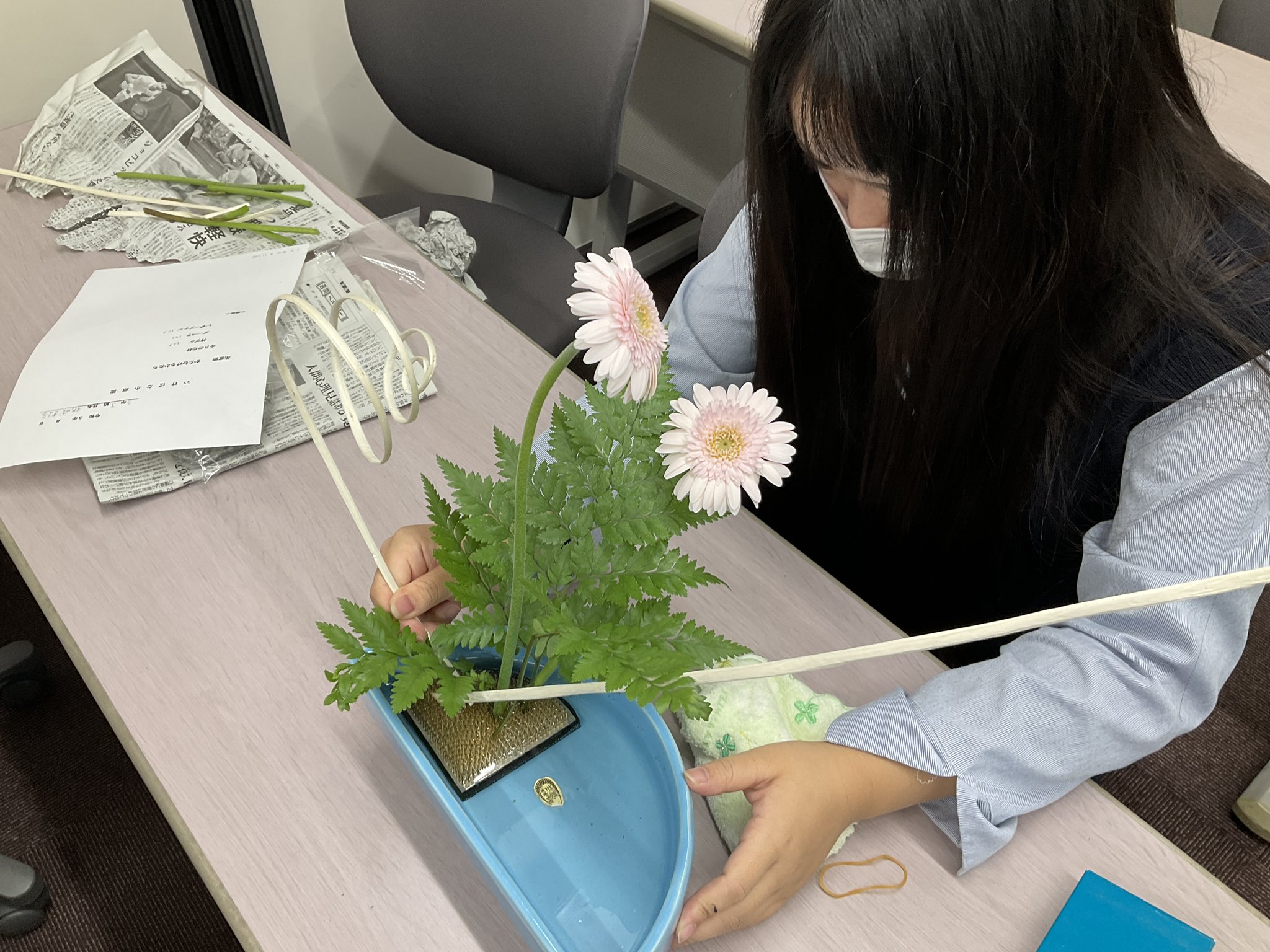 八戸学院光星高等学校 生け花の授業の様子です 小原流の荒瀬先生を講師に傾ける形のお花を生けました 今日の花材は竹ズル ガーベラ レザーファンです 八戸学院光星高等学校 光星高校 八学光星 生け花 小原流 花 T Co Koflkfmebg Twitter 八戸学院光星高等学校 生け花の授業の様子です 小原流の荒瀬先生を講師に傾ける形のお花を生けました 今日の花材は竹ズル ガーベラ レザーファンです 八戸学院光星高等学校 光星高校 八学光星 生け花 小原流 花 T Co Koflkfmebg Twitter