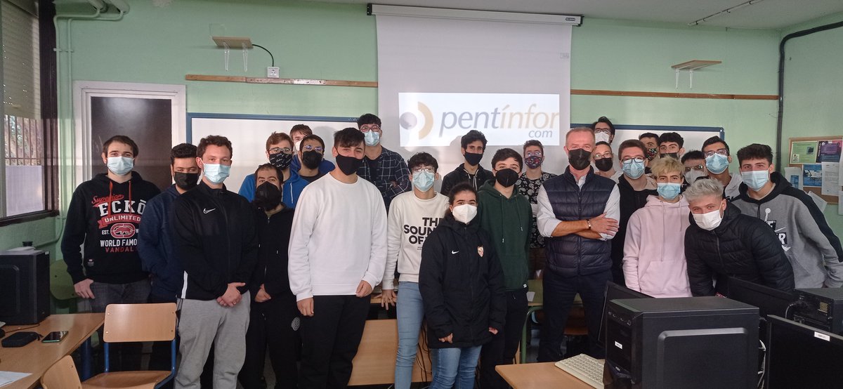 pentinfor's tweet photo. En el día de ayer tuvimos el placer de hacer un coloquio sobre emprendimiento y oportunidades en el sector con los alumnos de CFGM de Sistemas Microinformáticos y Redes del IES Pino Montano. Orgullosos de aportar nuestro granito de arena. #emprendimiento #oportunidades  #RSE https://t.co/iLRnHuwdXu