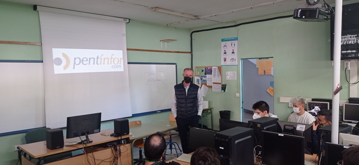 pentinfor's tweet photo. En el día de ayer tuvimos el placer de hacer un coloquio sobre emprendimiento y oportunidades en el sector con los alumnos de CFGM de Sistemas Microinformáticos y Redes del IES Pino Montano. Orgullosos de aportar nuestro granito de arena. #emprendimiento #oportunidades  #RSE https://t.co/iLRnHuwdXu