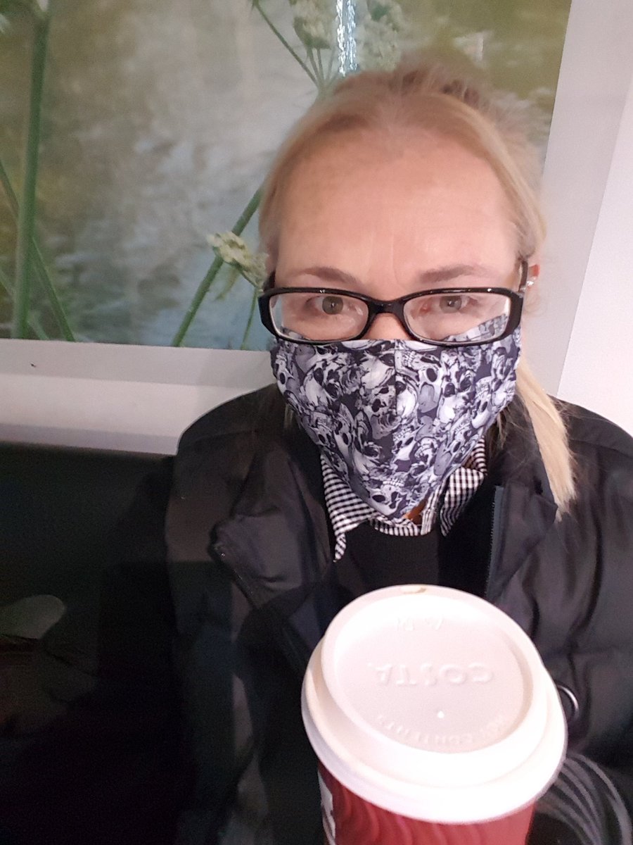 nholten40's tweet photo. ๐ London bound!
Off to @bookouture HQ this morn for team meeting!
What are you doing today?
#publicists #pr #ebookwormsclub #bookouture #wednesdayvibes #dayjob https://t.co/Uhj7S0y2Ao