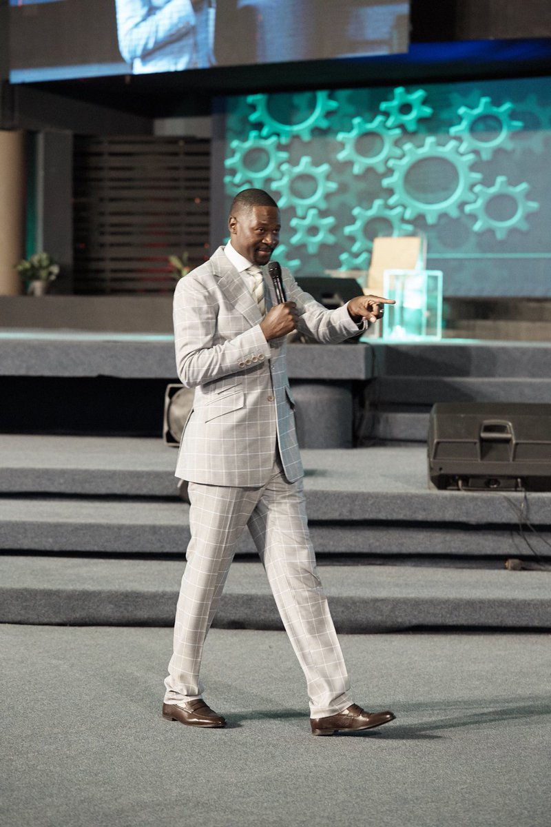 Emmanuel Makandiwa tweet media