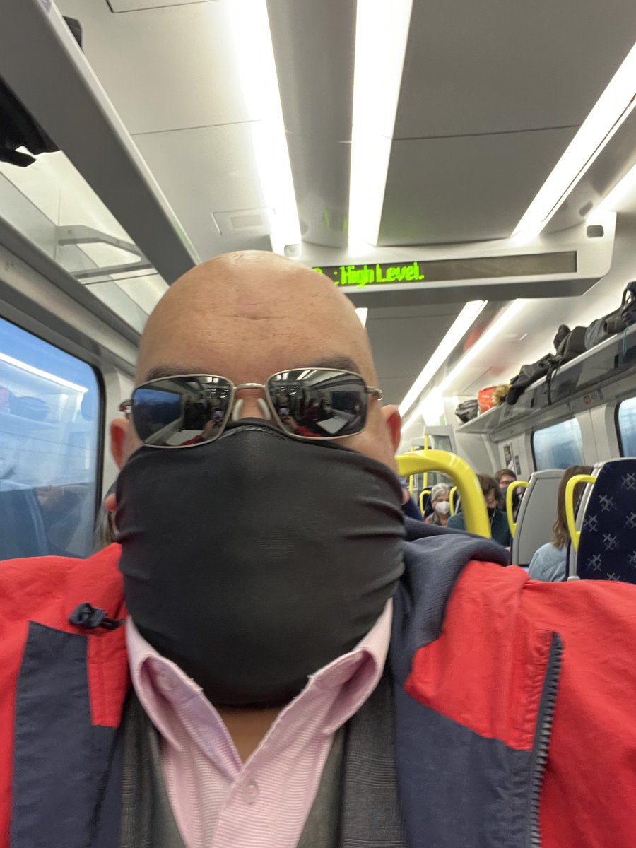 Luciddestiny's tweet photo. Just had a notification that I’ve been added to a list on twitter called Climate Fighter. Here I am today in full fighter mode heading to #COP26 #TogetherForOurPlanet @EVAEOfficial @FullyChargedShw @GEVAlliance @EVGroupsNexus @OctopusEV @GRIDSERVE_HQ @myenergiuk #EVRoadToCOP https://t.co/HFOVzzwOW7