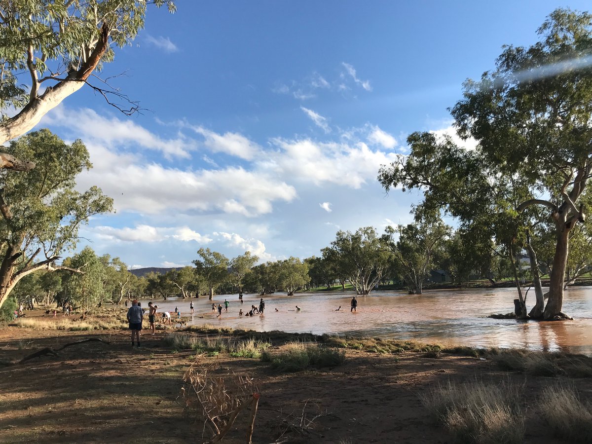 rohwick's tweet photo. Beautiful festive atmosphere on the banks of the Todd River now that the water level has dropped #AliceSprings @WeathermanABC @PatsKarvelas https://t.co/CbKK1ZI46l