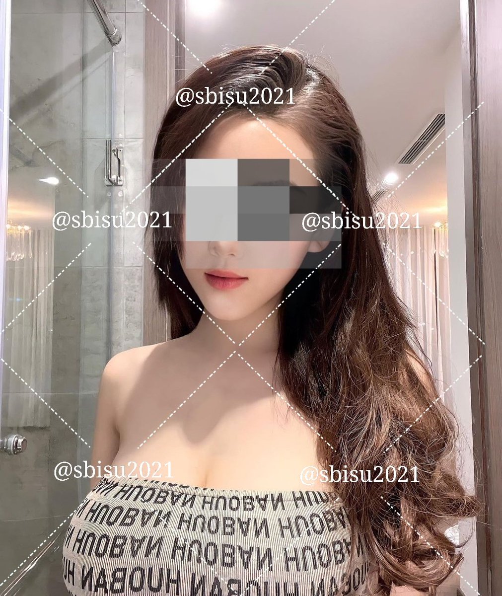 sbisu2021's tweet photo. 冬天我真的不知道怎麼穿衣服
胸大的人穿太多都顯得很胖
🥲 https://t.co/msIu0sxCzO